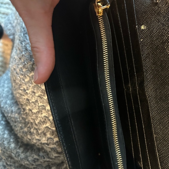 PRADA SAFFIANO LEATHER WALLET - Picture 5 of 7